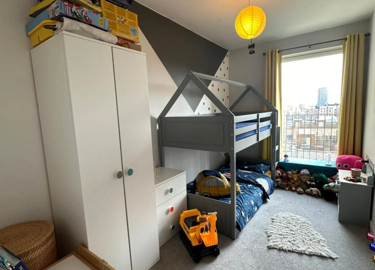Luxury 3 Bedroom Flat In Stratford, London 0*,  United Kingdom