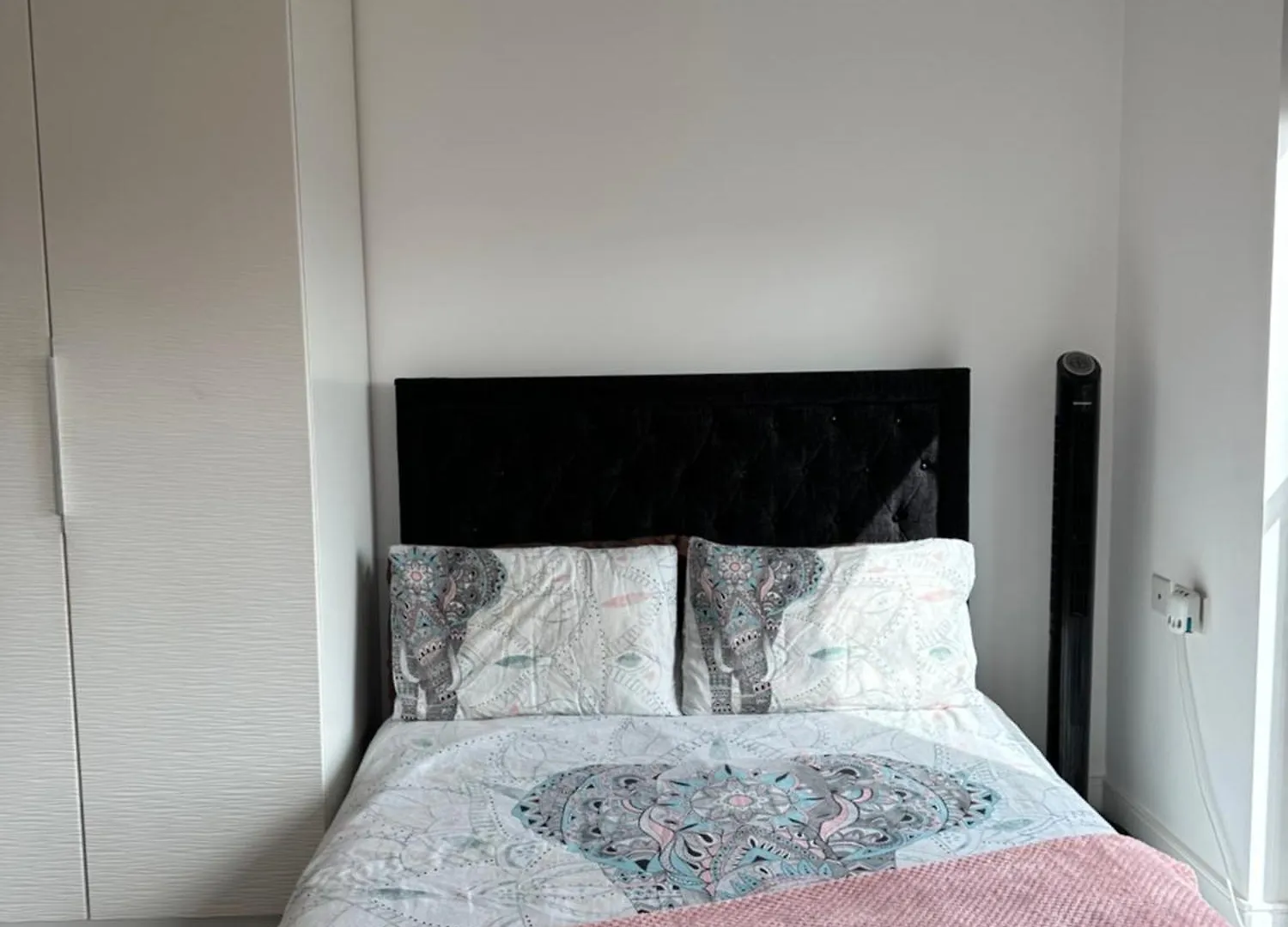 Luxury 3 Bedroom Flat In Stratford, London Apartment