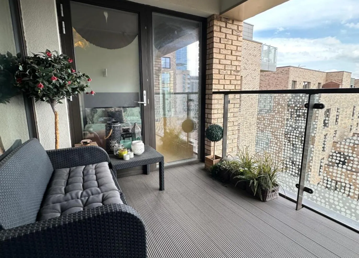Luxury 3 Bedroom Flat In Stratford, London 0*,  United Kingdom