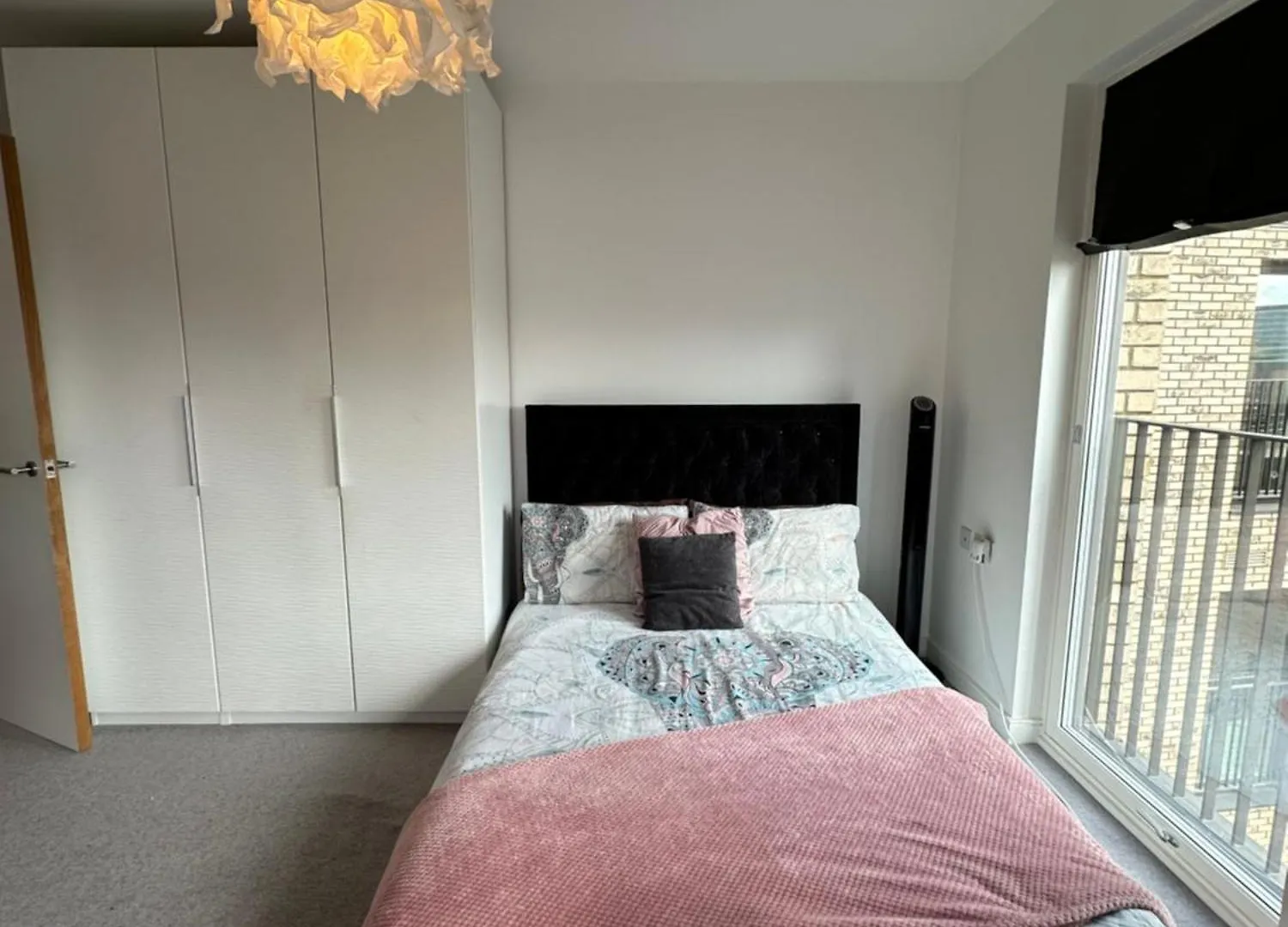 Luxury 3 Bedroom Flat In Stratford, London 0*,  United Kingdom