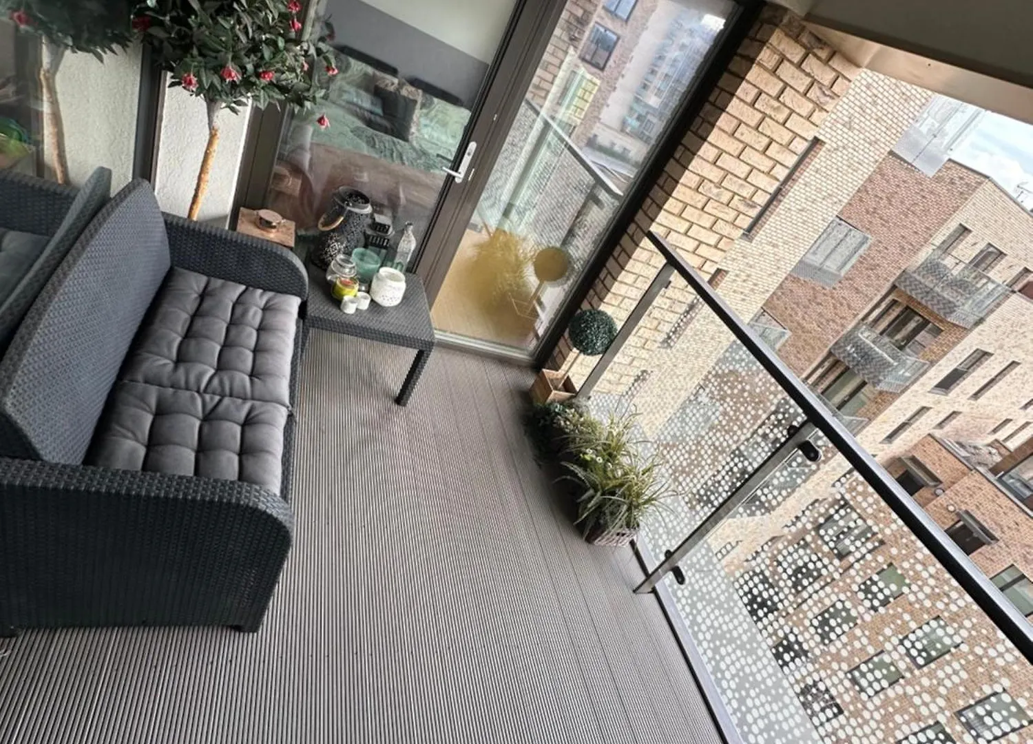 Luxury 3 Bedroom Flat In Stratford, London Apartment